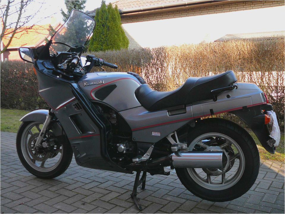 Kawasaki GTR 1000 Kawasaki GTR 1000