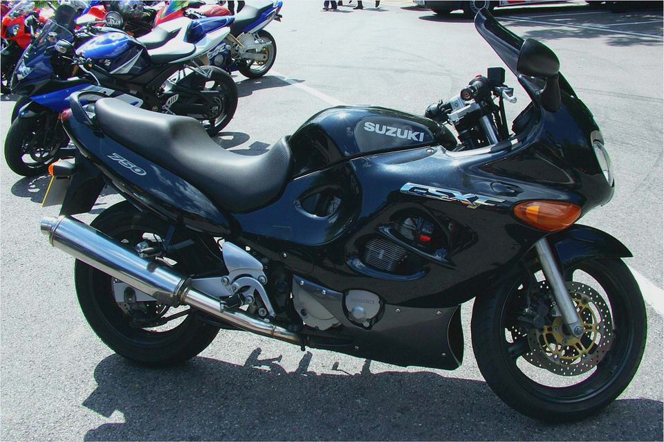 Suzuki GSX 750 F Suzuki GSX 750 F