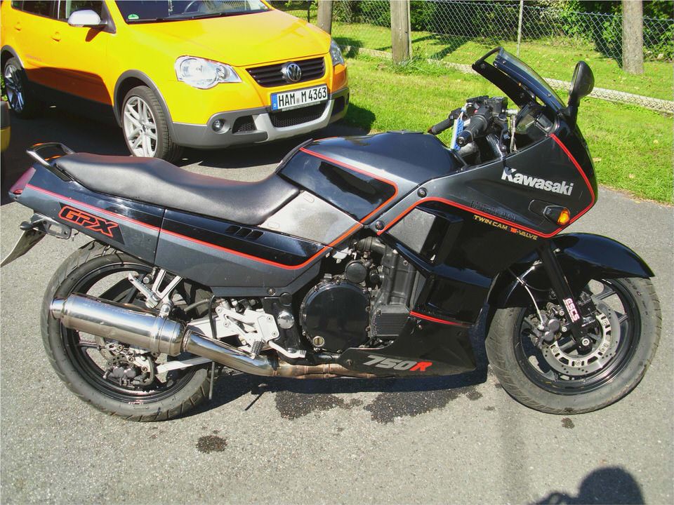 Kawasaki GPX 750 R Kawasaki GPX 750 R