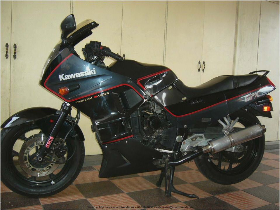 Kawasaki GPX 750 R Kawasaki GPX 750 R