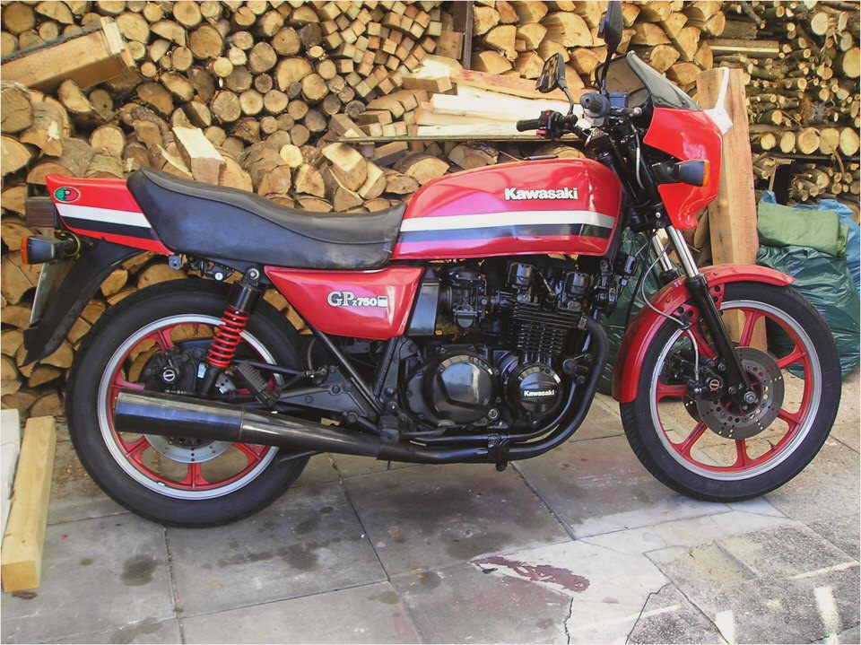 Kawasaki GPX 750 R Kawasaki GPX 750 R