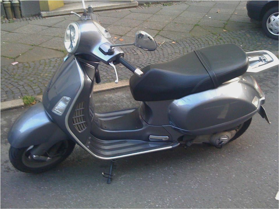 Vespa GT 200