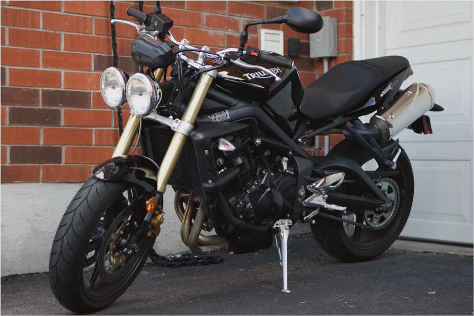 Triumph Street Triple 675