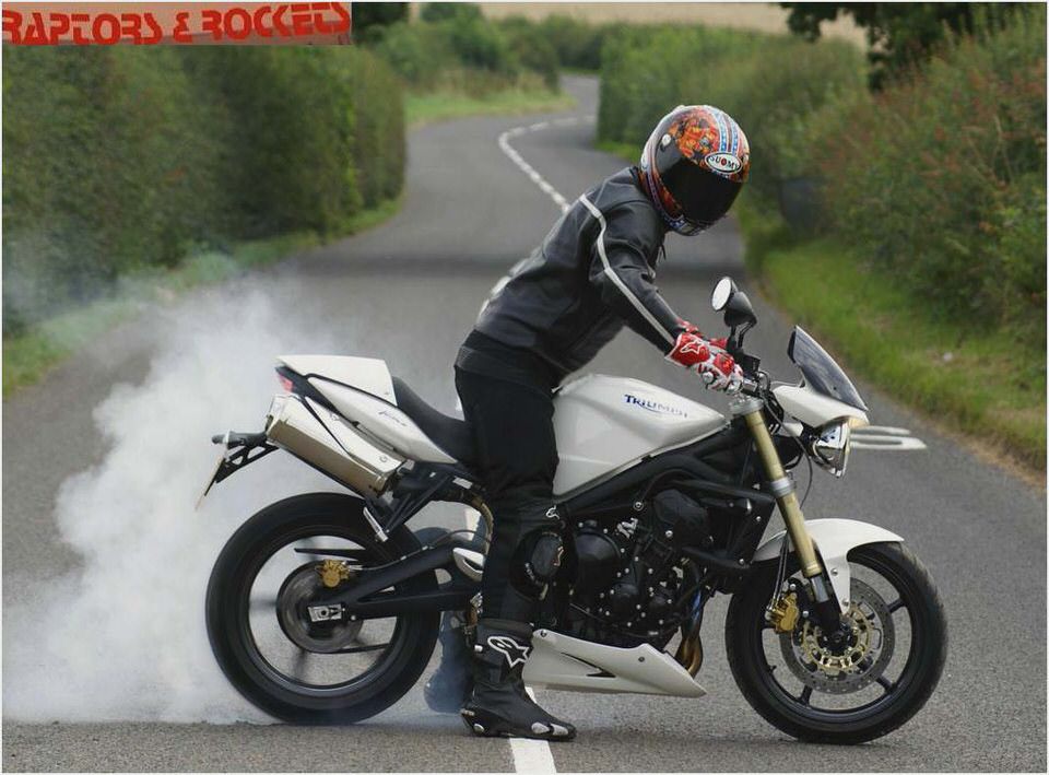 Triumph Street Triple 675