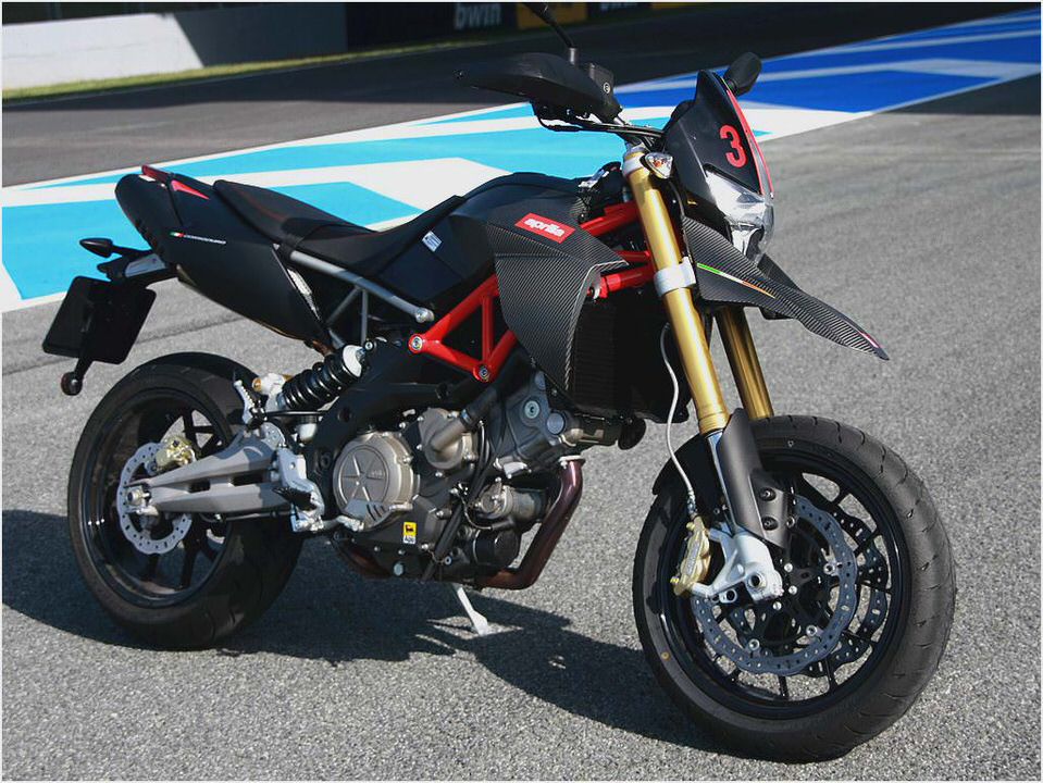 Aprilia Dorsoduro 750