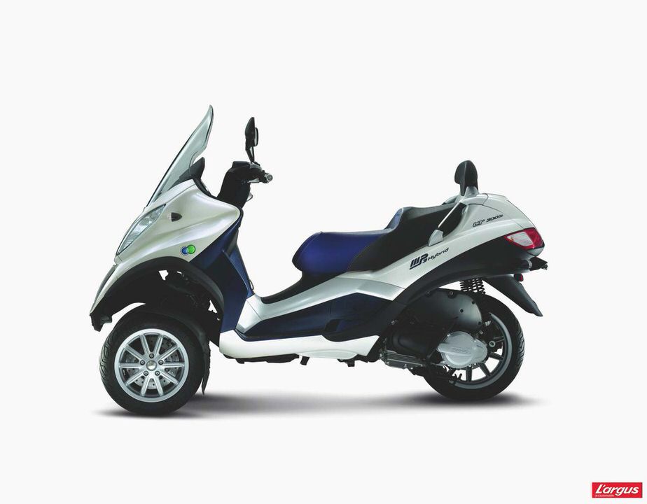 Piaggio MP3 300 Hybrid