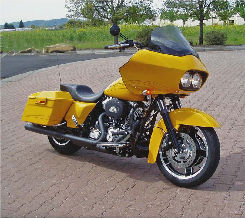 Harley-Davidson FLTRX Road Glide Custom