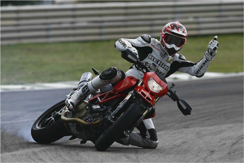 Ducati 1100 Racing