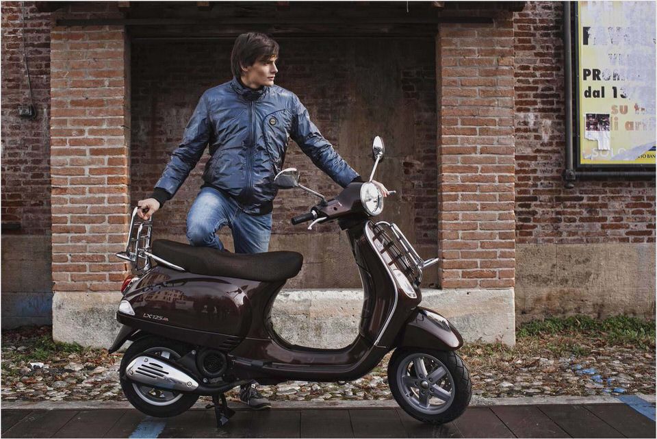 Vespa LX 150 Touring