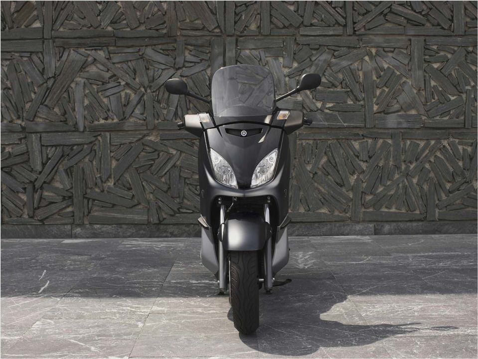 Yamaha X-MAX 125