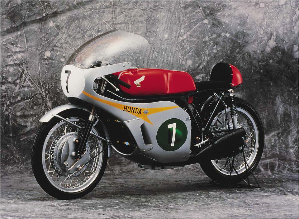 Honda RC166 250