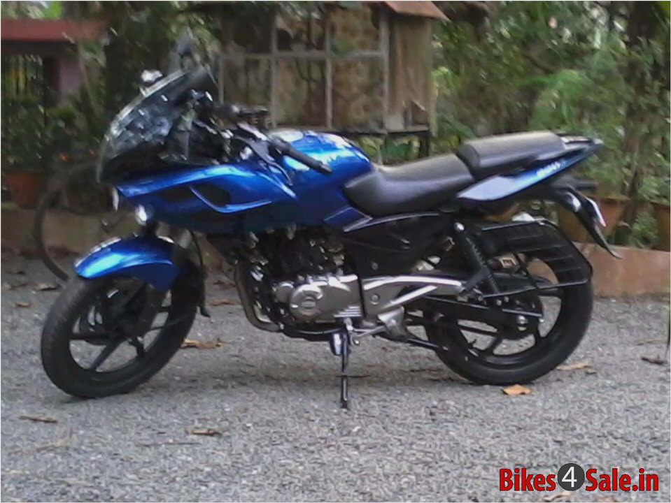 Bajaj Pulsar 220 DTS-FI