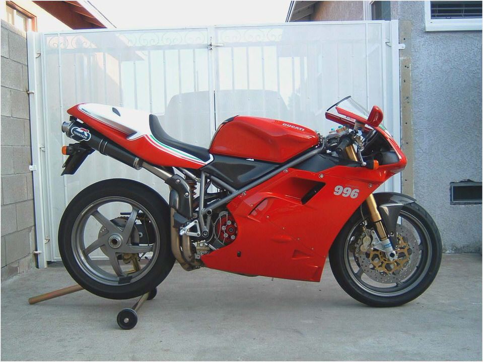 Ducati 996 S