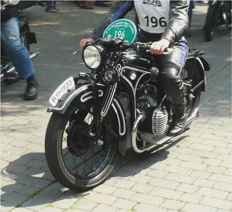 BMW R11