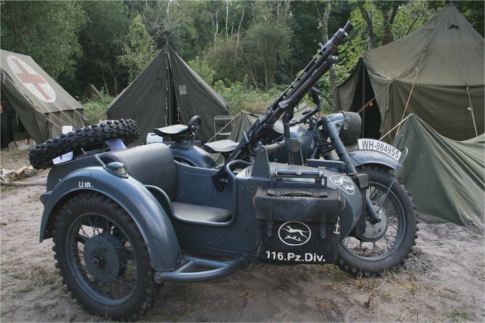 BMW R75 with sidecar