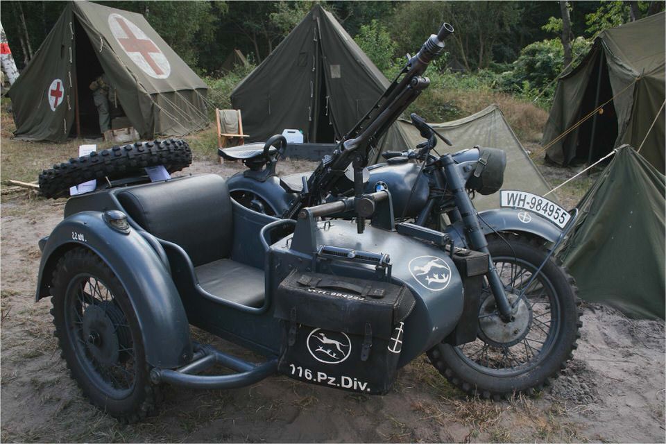 BMW R75 with sidecar