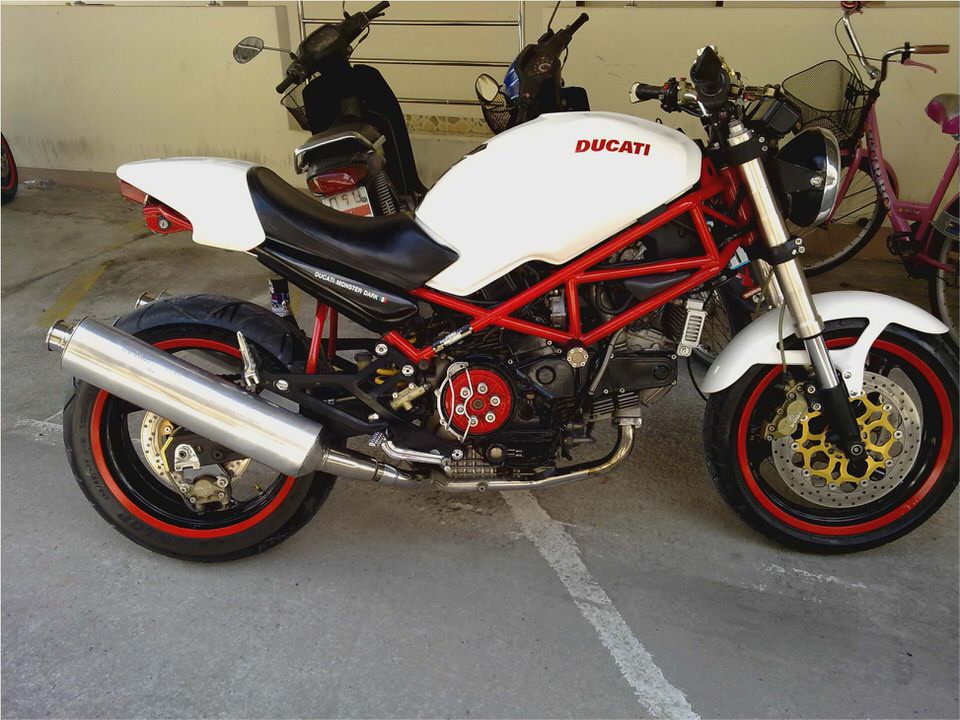 Ducati 900 Monster