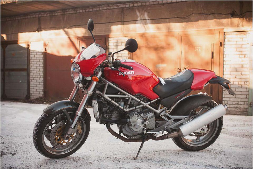 Ducati M 900 S4