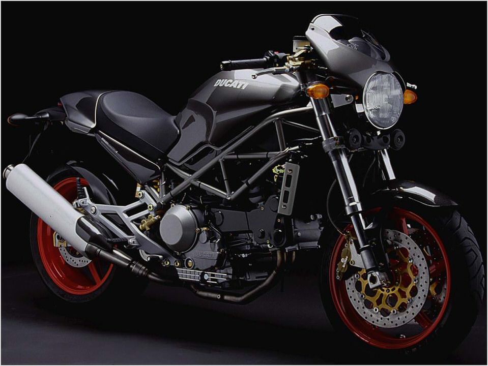 Ducati M 900 S4