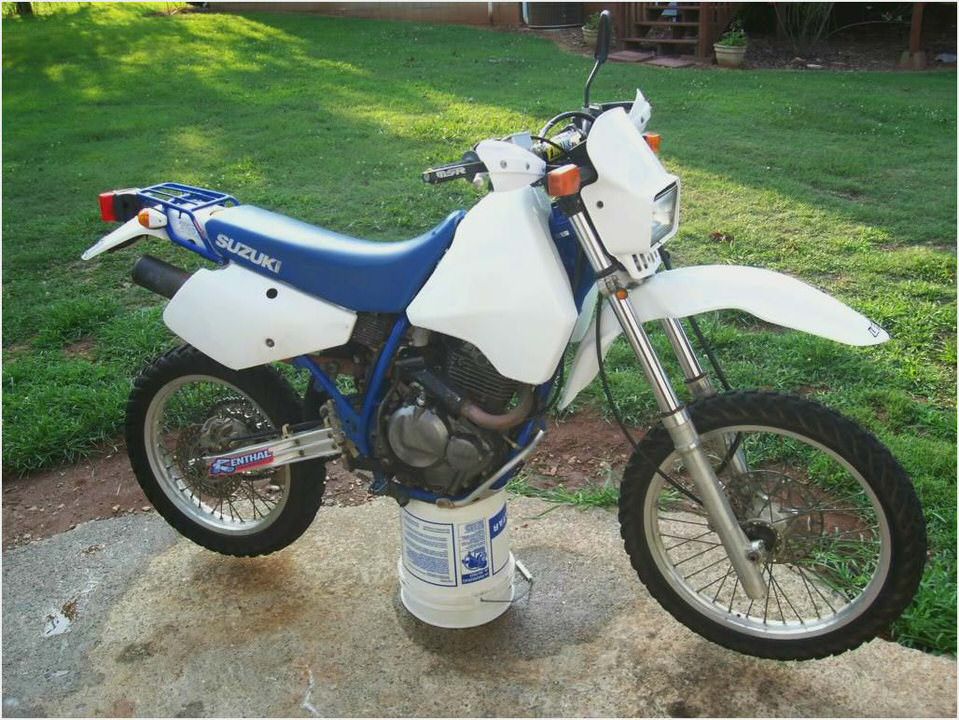 Suzuki DR 250 S Suzuki DR 250 S