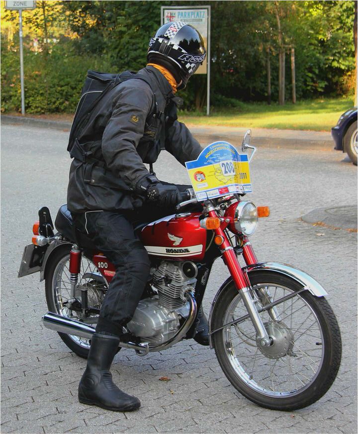 Honda CB 100