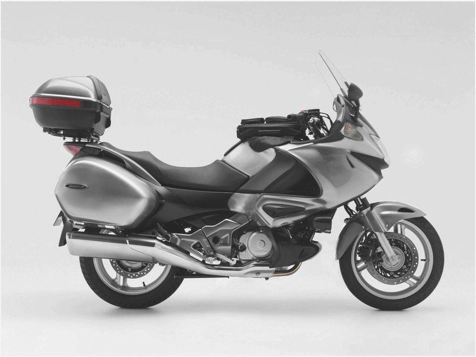 Honda Deauville 700