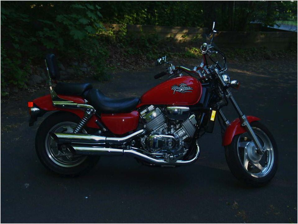 Honda VF 750 C Magna