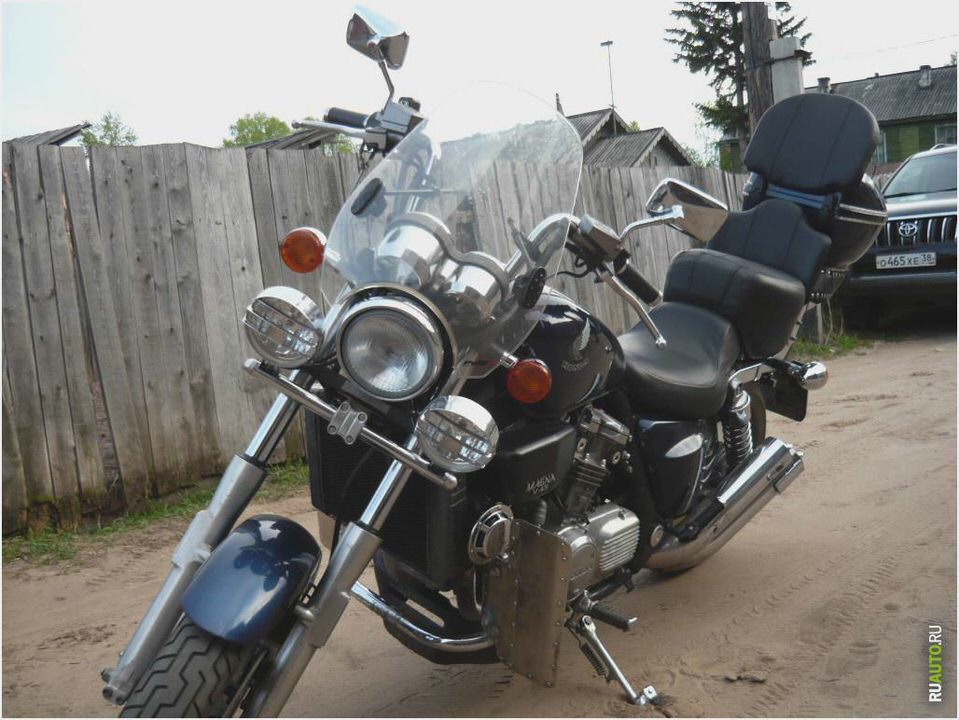 Honda VF 750 C Magna