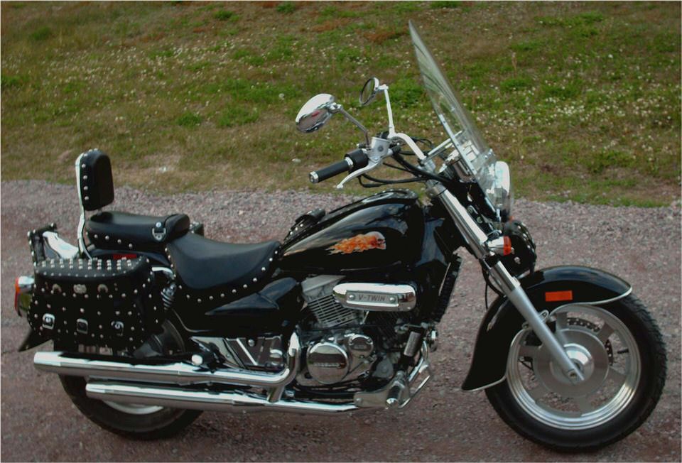 Hyosung Aquila GV 250