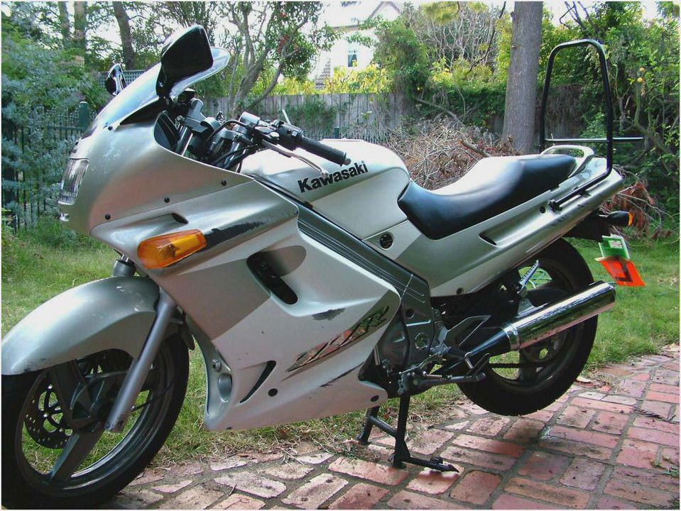 Kawasaki ZZR 250