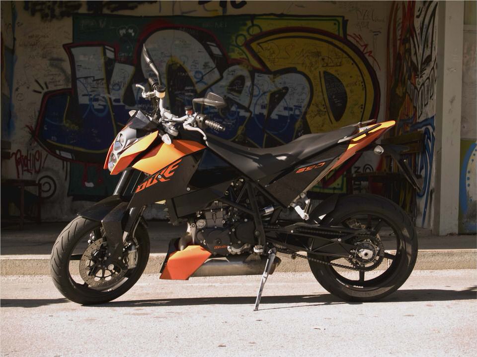 KTM 690 Duke KTM 690 Duke