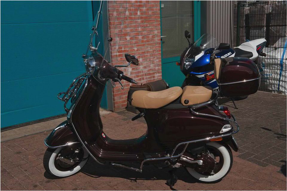 Vespa LX 150 Touring