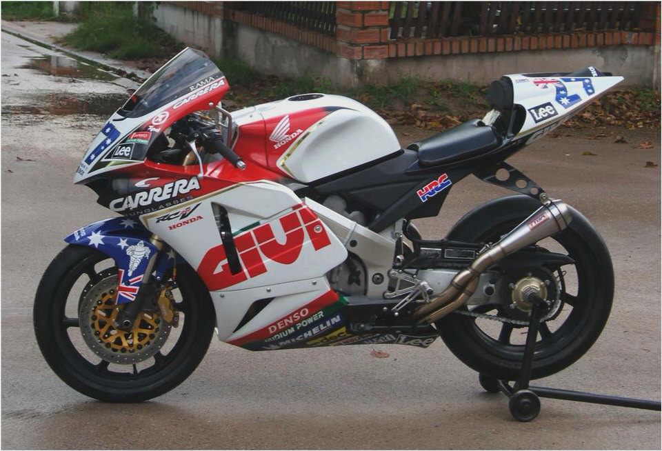 Honda CBR 1000 RR Casey Stoner Replica