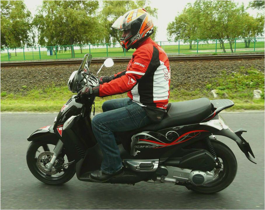 Aprilia Scarabeo 300s