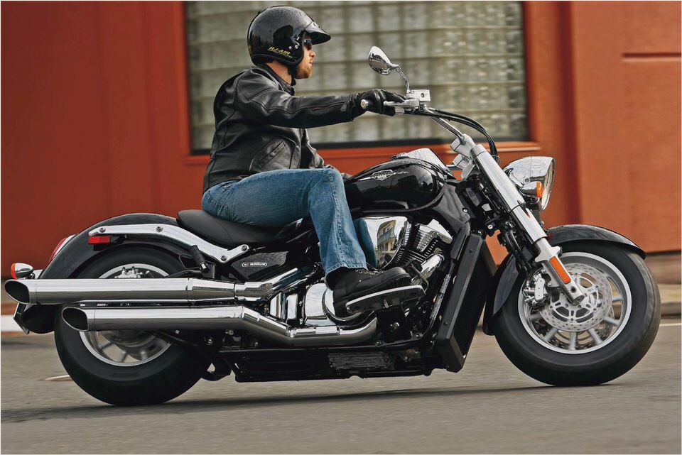 Suzuki Boulevard C109R