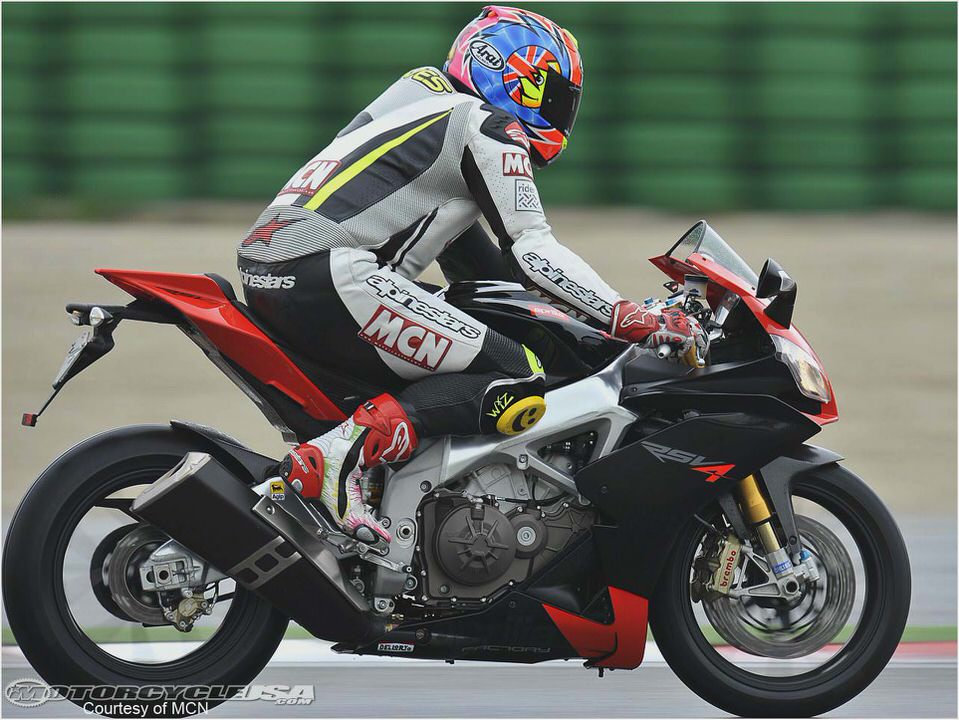 Aprilia RSV4 Factory