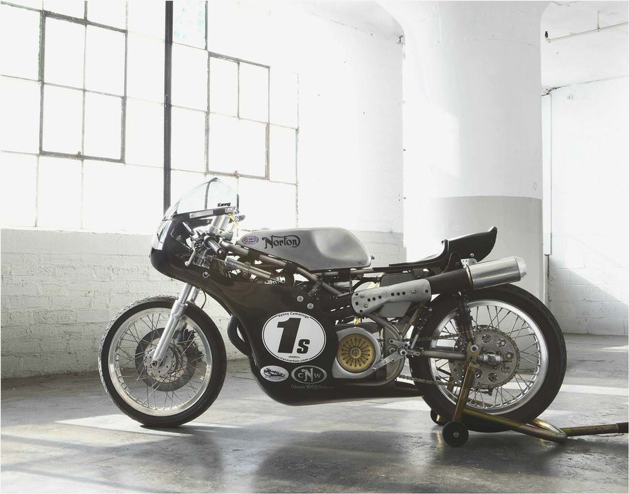 Norton Cafe Racer 750