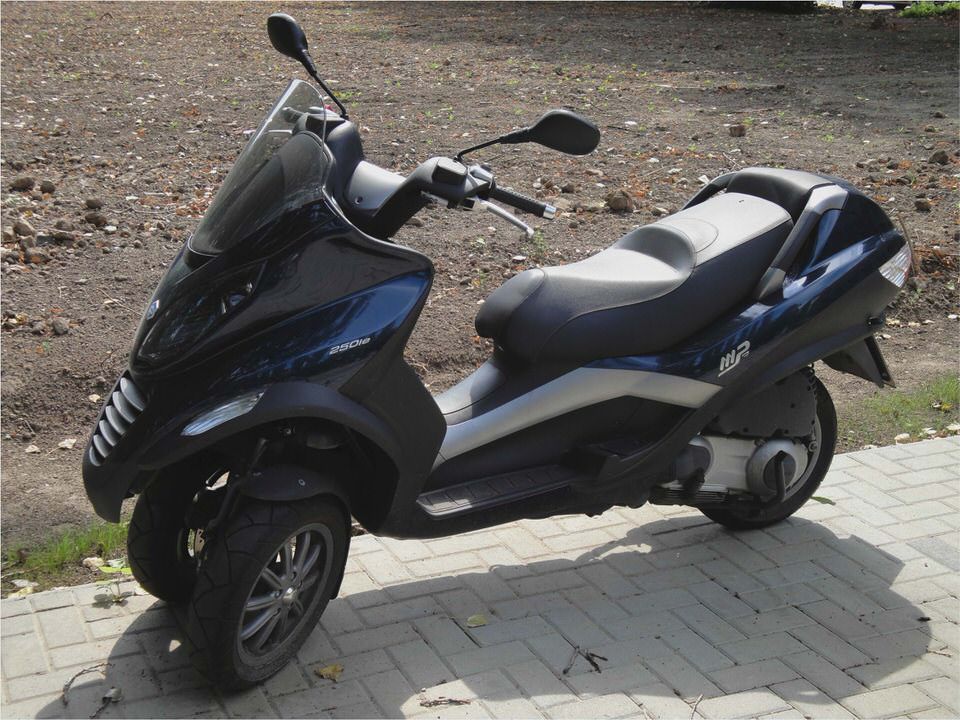 Piaggio MP3 250