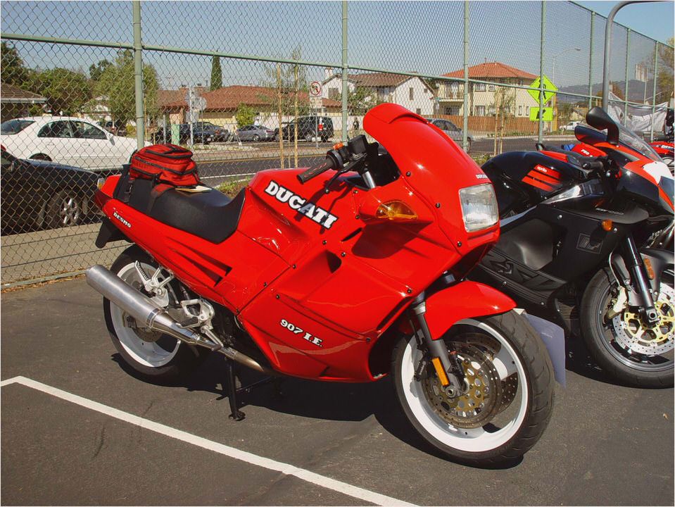 Ducati 907 i.e. Paso