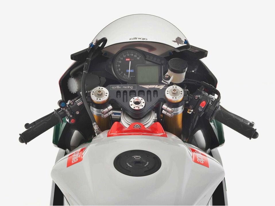 Aprilia RSV 4 Max Biaggi Replica