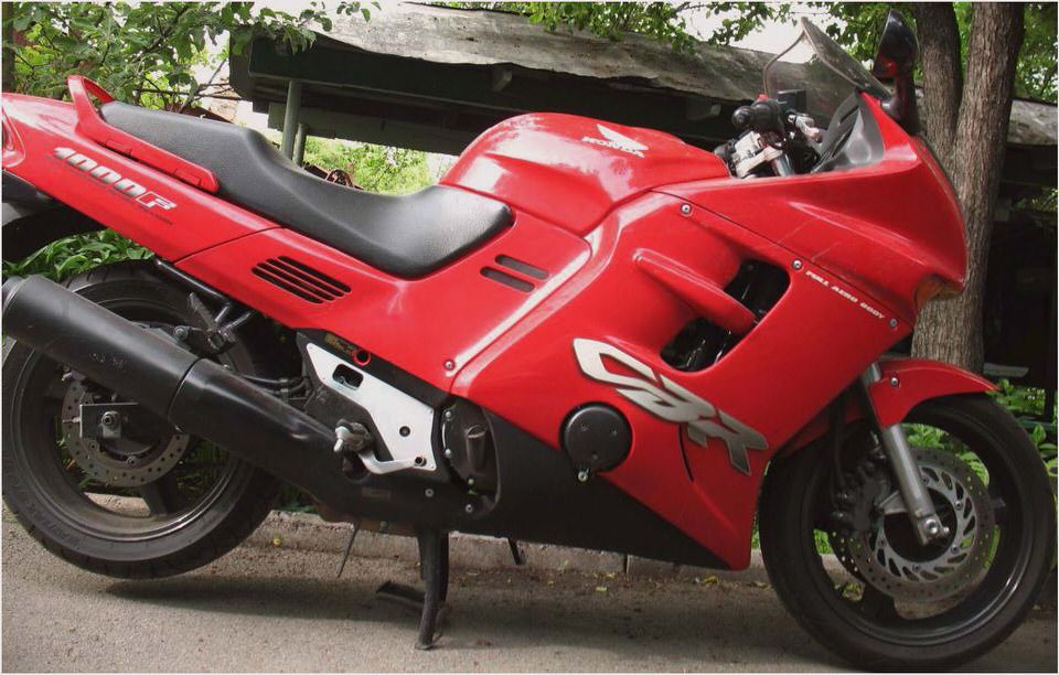 Honda CBR 1000 F