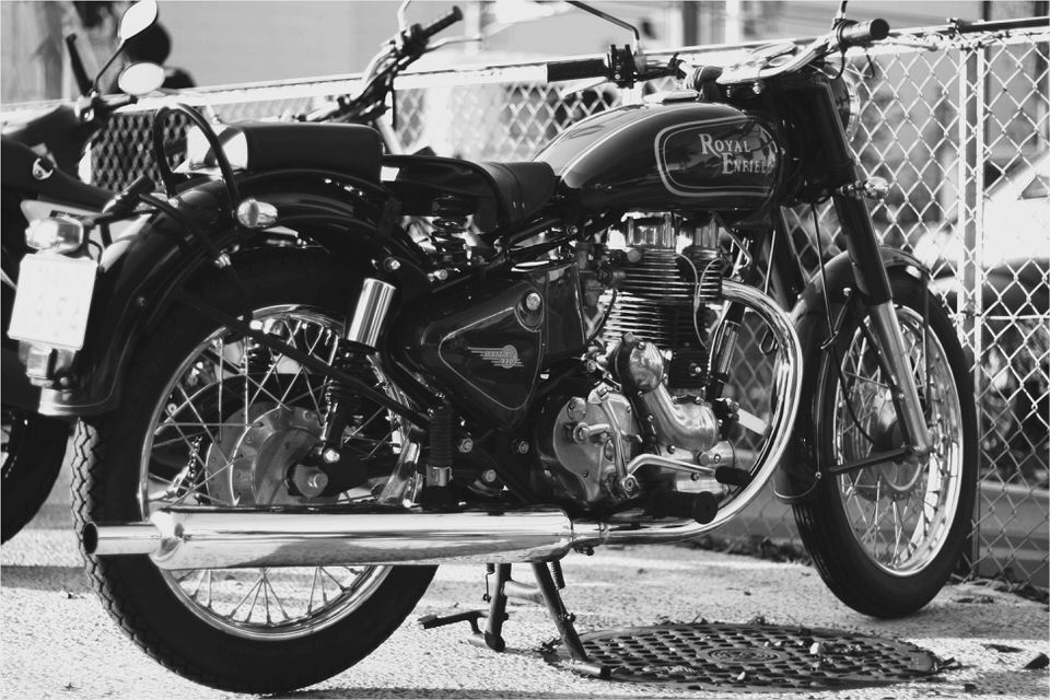 Royal Enfield Bullet 500 ES Deluxe Royal Enfield Bullet 500 ES Deluxe