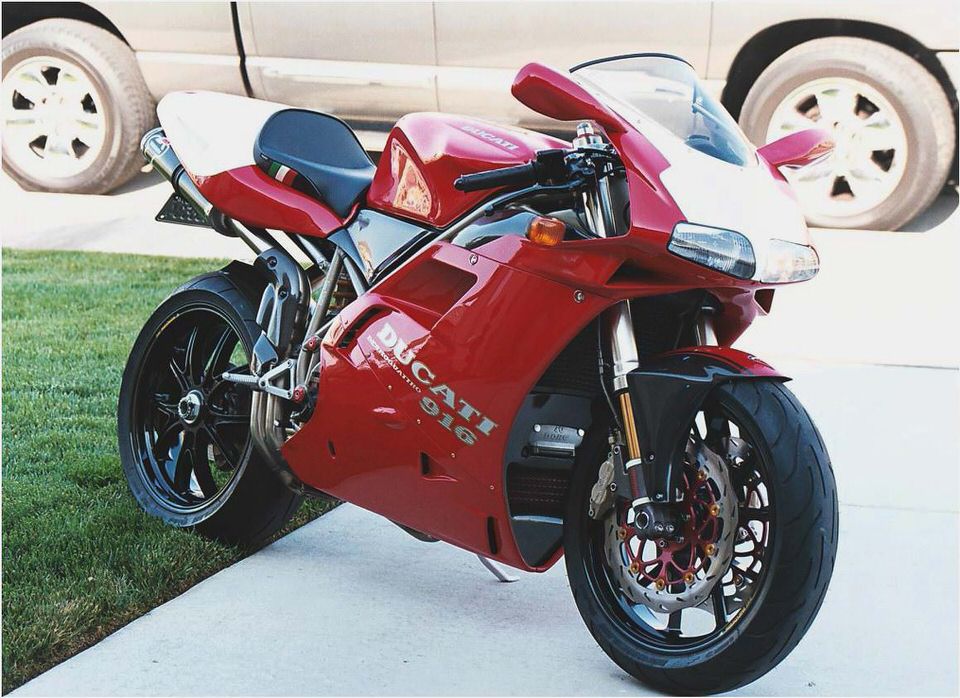 Ducati 916 Strada