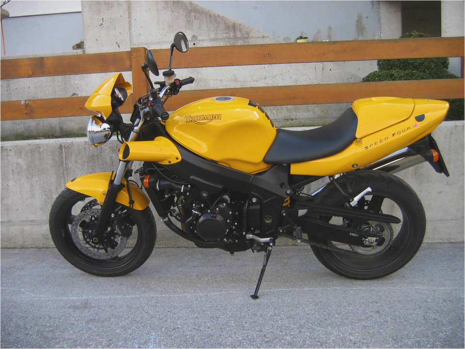 Triumph Speed Four 600