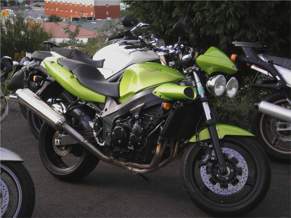Triumph Speed Four 600