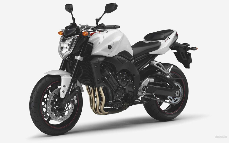 Yamaha FZ 1S