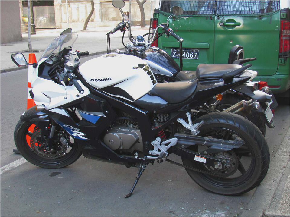 Hyosung Comet GT250
