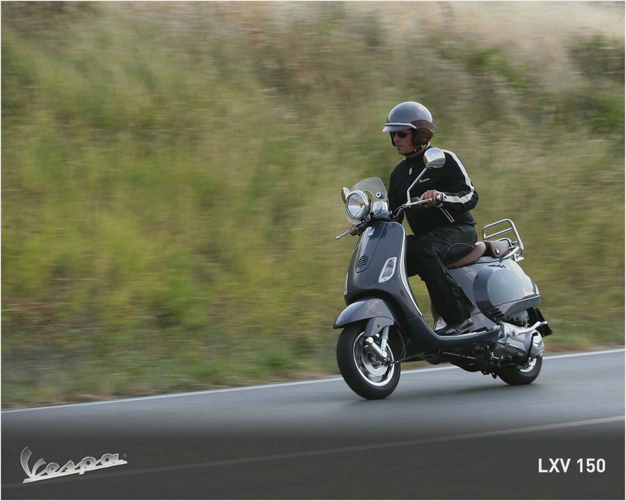 Vespa LXV