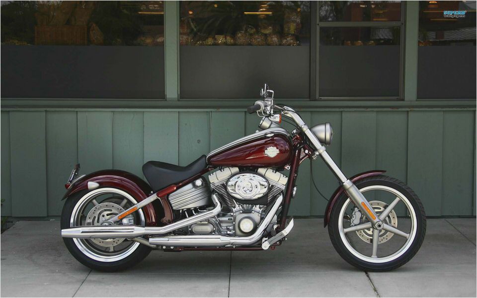 Harley-Davidson FXCW Rocker Classic