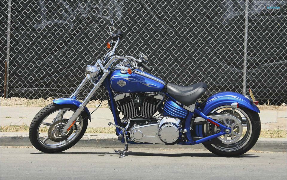 Harley-Davidson FXCW Rocker Classic